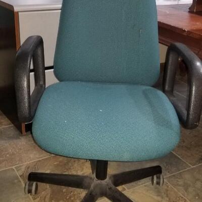 Lot 384: Office Chair - Has tips in Back rest
