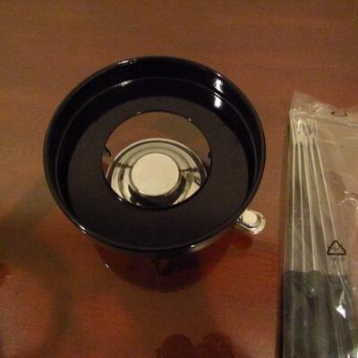 Fondue Pot with Forks