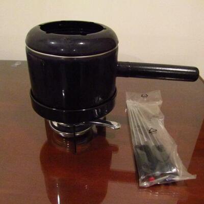 Fondue Pot with Forks