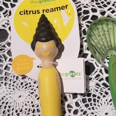 Lot 390: New Fun face Kitchen Utensils 
