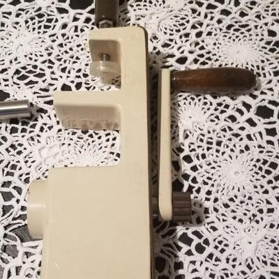 Lot 392: Kitchen Cheese Slicer and Handi Magic Hand Mill