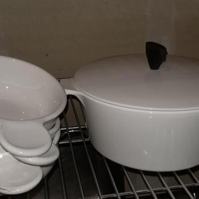 Lot 394: (9) White Corning Ware Bowls and Serving Bowl with Lid