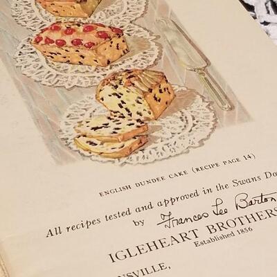 Lot 399: 1929 & 1941 Cake Recipes Books