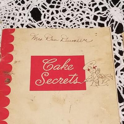 Lot 399: 1929 & 1941 Cake Recipes Books