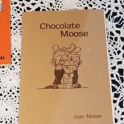 Lot 406: Vintage Cookbook Lot