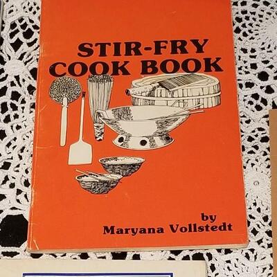 Lot 406: Vintage Cookbook Lot