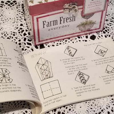 Lot 407: New Recipe Box & Napkin Folding Book