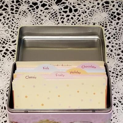 Lot 408: Cupcake Recipe box filled with Cupcake Recipes 