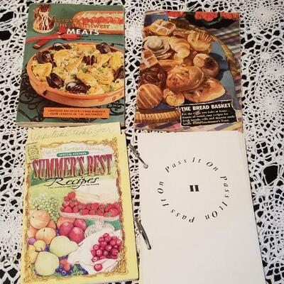 Lot 410: Vintage CookbooksLot