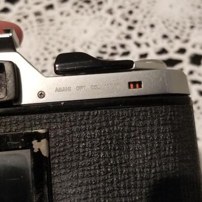 Lot 418: Vintage Pentex 35mm Camera