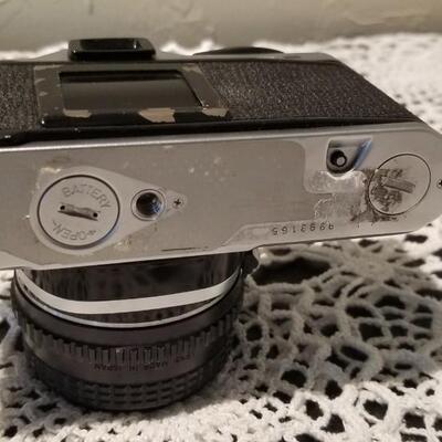 Lot 418: Vintage Pentex 35mm Camera