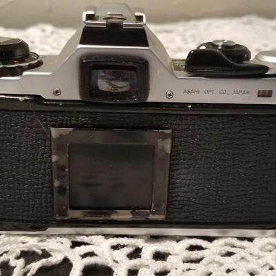 Lot 418: Vintage Pentex 35mm Camera
