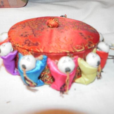 LOT 168  CHINESE BALLS