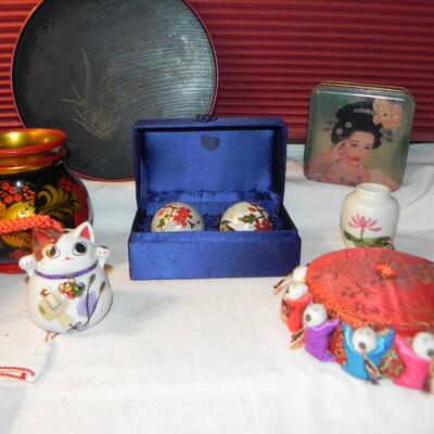 LOT 168  CHINESE BALLS