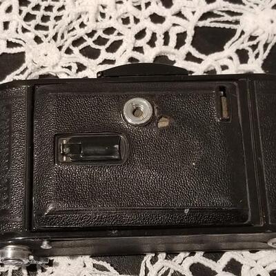Lot 420: 1929 VoitgtlÃ¤nder Bessa Bellows Camera