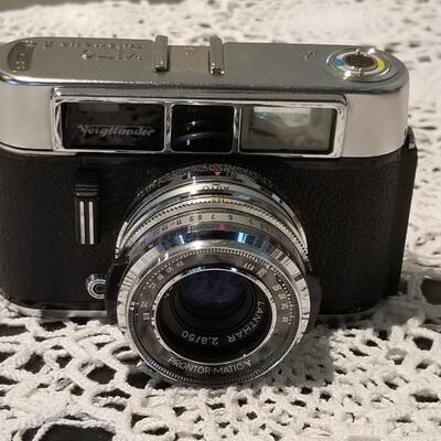 Lot 421:  Vintage Vito Automatic 35mm Camera with Case