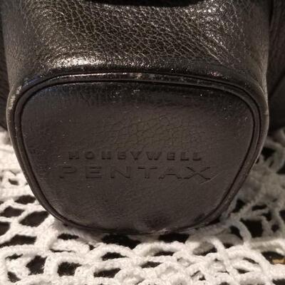 Lot 422: Vintage Honeywell Pentex 35mm Camera with Case