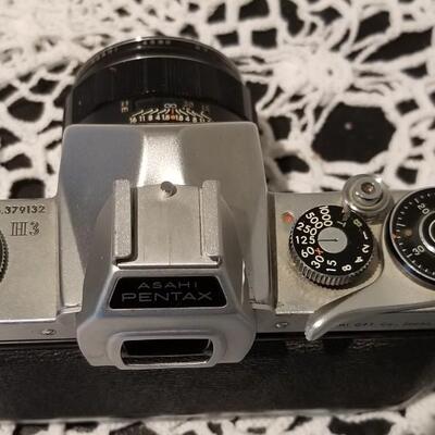 Lot 422: Vintage Honeywell Pentex 35mm Camera with Case