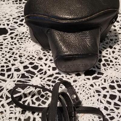Lot 422: Vintage Honeywell Pentex 35mm Camera with Case