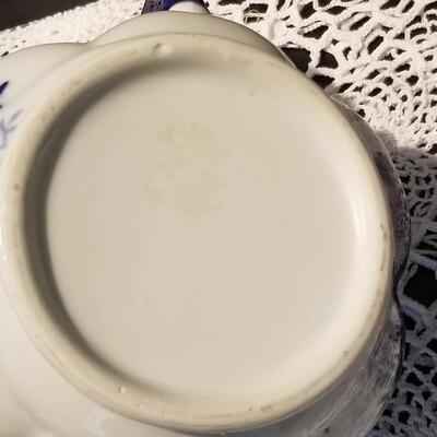 Lot 427: Antique Blue & White Flow Teapot 