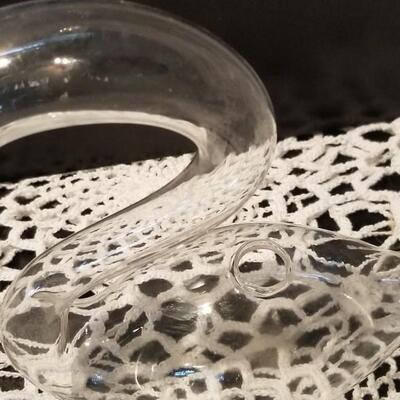 Lot 429: Glass Swan kerosene Lamp