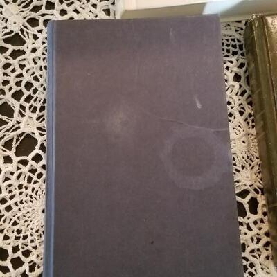 Lot 434: NIV Study Bible, The Living Bible and the Bible - The Message 