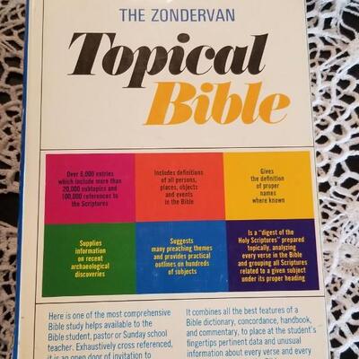 Lot 435: Paraphrased Living Bible and Topical Bible