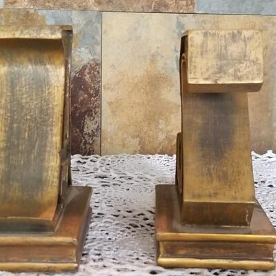 Lot 437: A to Z Bookends
