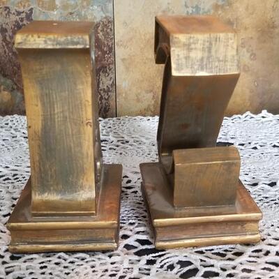 Lot 437: A to Z Bookends