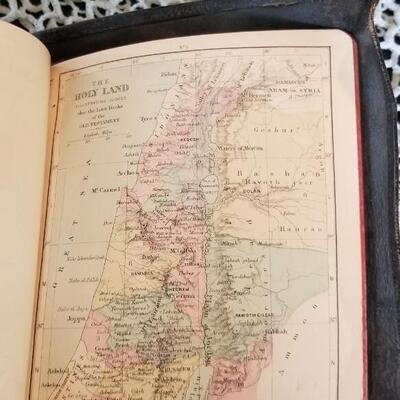Lot 439: Antique 1800's Teachers Edition Holy Bible