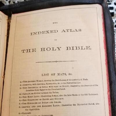Lot 439: Antique 1800's Teachers Edition Holy Bible