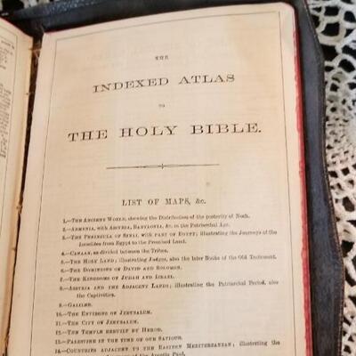Lot 439: Antique 1800's Teachers Edition Holy Bible