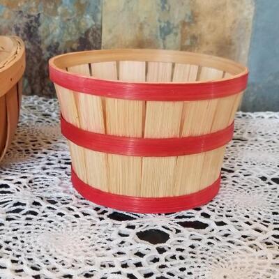 Lot 442: Longenberger Style basket and Small Harvest Basket