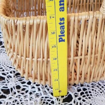 Lot 443: Light Colored Wicker Baskets