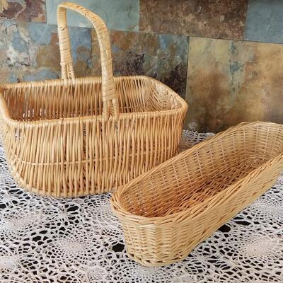 Lot 443: Light Colored Wicker Baskets