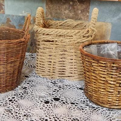 Lot 444: Mixed Basket Lot
