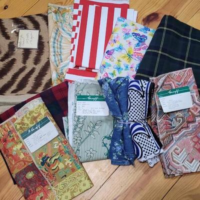 Lot 455: Assorted Fabric Bundle (Butterflies, Plaid)