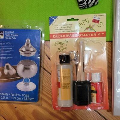 Lot 466: Arts and Crafts FUN Bundle