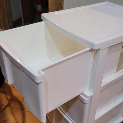 Lot 467: 3-Drawer Storage Solution on Wheels 16" x 27" x 13"