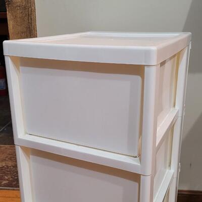 Lot 467: 3-Drawer Storage Solution on Wheels 16" x 27" x 13"