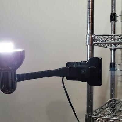 Lot 469: Clip Light WORKS