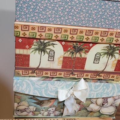 Lot 473: (3) Assorted Size Deco Storage Boxes 