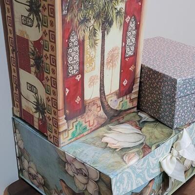 Lot 473: (3) Assorted Size Deco Storage Boxes 