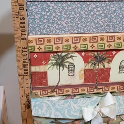 Lot 473: (3) Assorted Size Deco Storage Boxes 