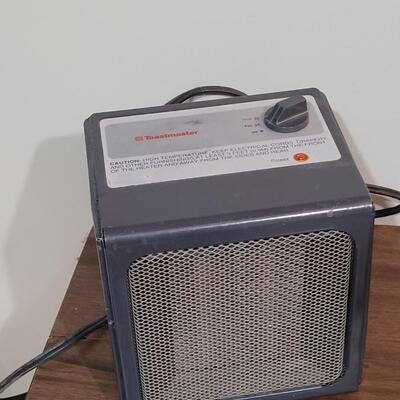 Lot 477: Small TOASTMASTER Heater/Fan 