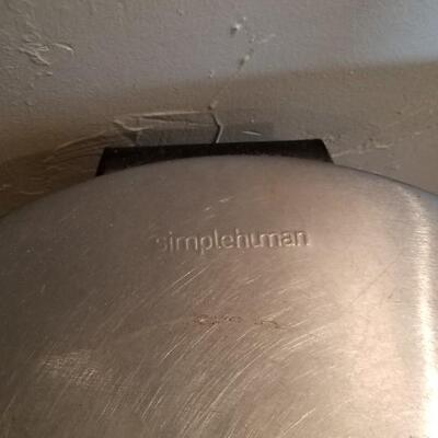 Lot 486: Stainless Trash Cans - Kitchen & Bathroom