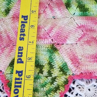 Lot 487: Vintage Handmade Potholders and Hot Pads