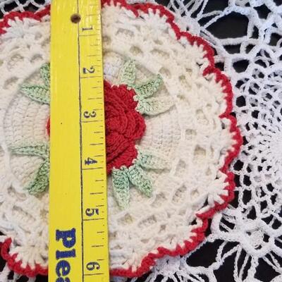 Lot 487: Vintage Handmade Potholders and Hot Pads
