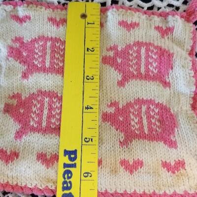 Lot 487: Vintage Handmade Potholders and Hot Pads