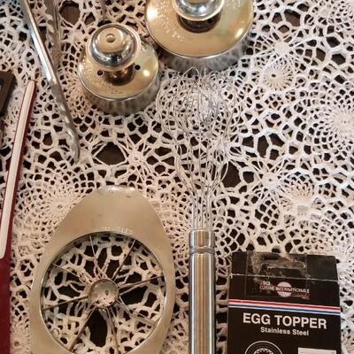 Lot 489: Kitchen Utensils Lot